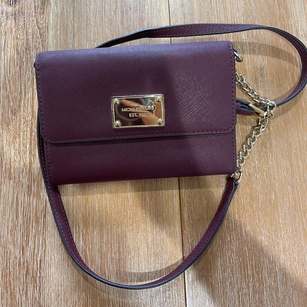 Burgundy Michael kors crossbody bag